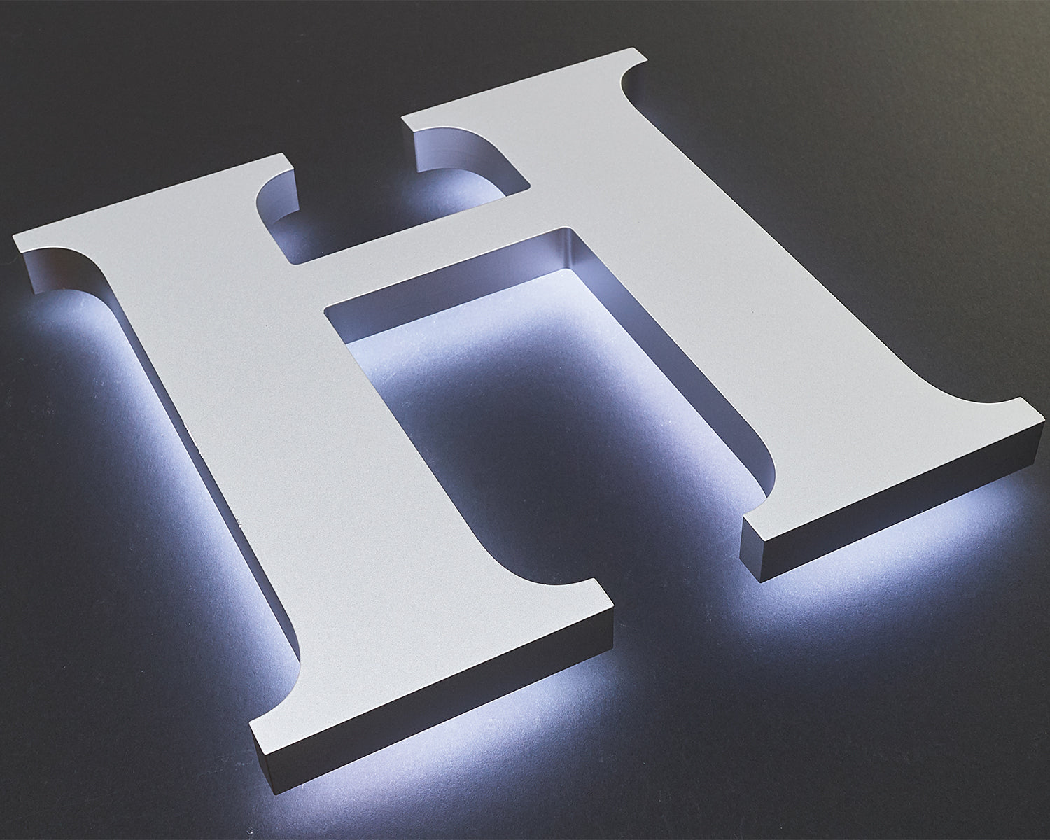 Face and Halo lighted acrylic letters L200