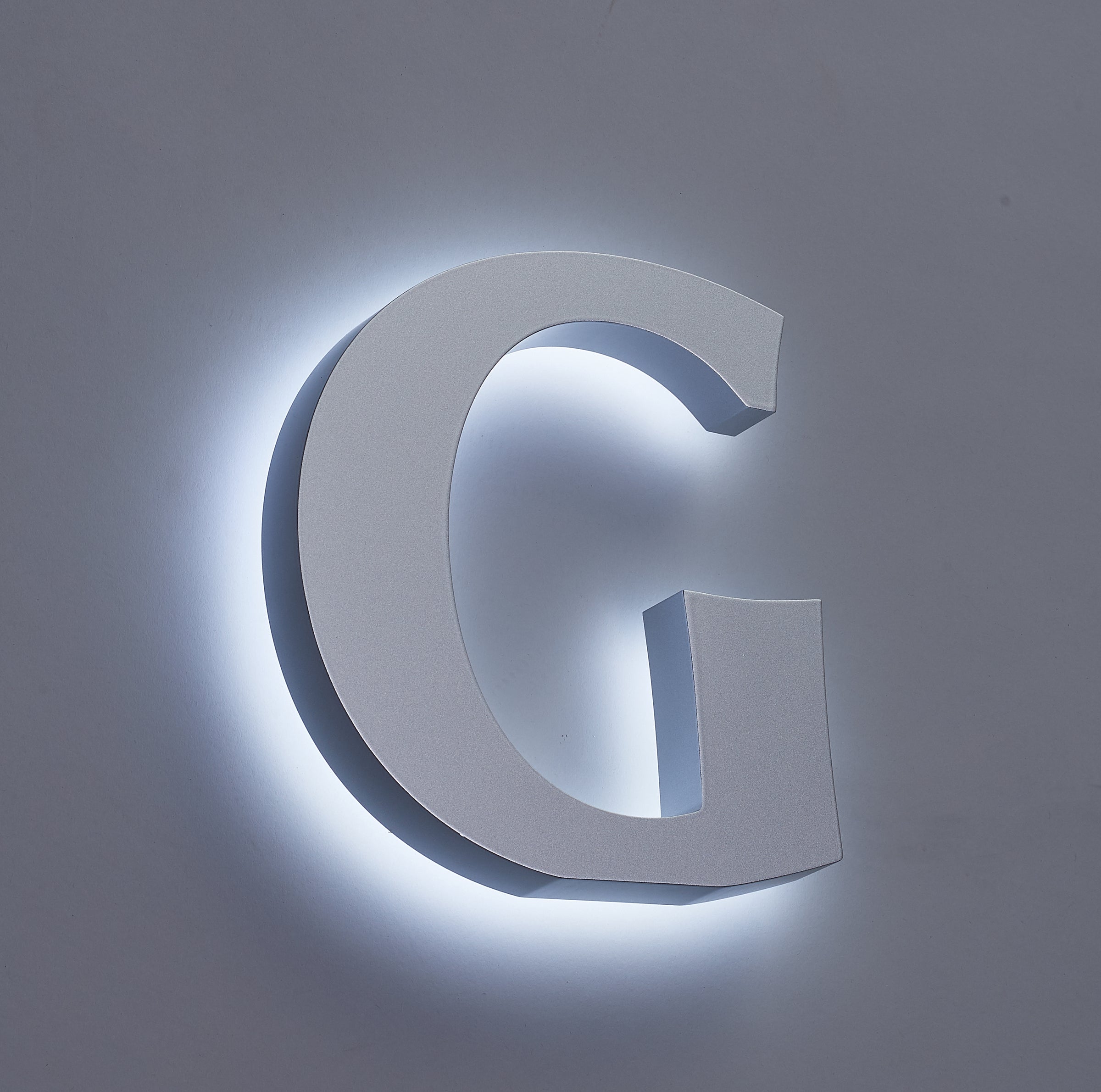 Halo lighted lit acrylic letters L1000